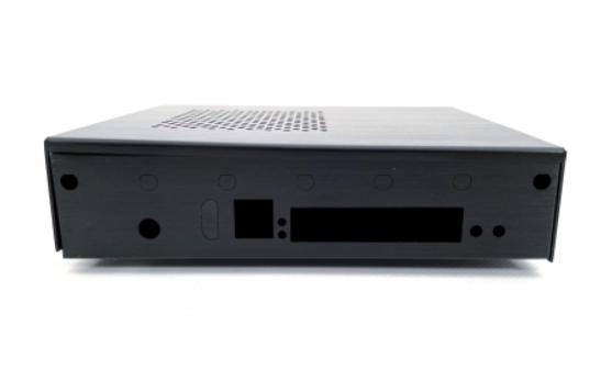 Black enclosure for Noah 3/5 motherboard with 7 SMA holes